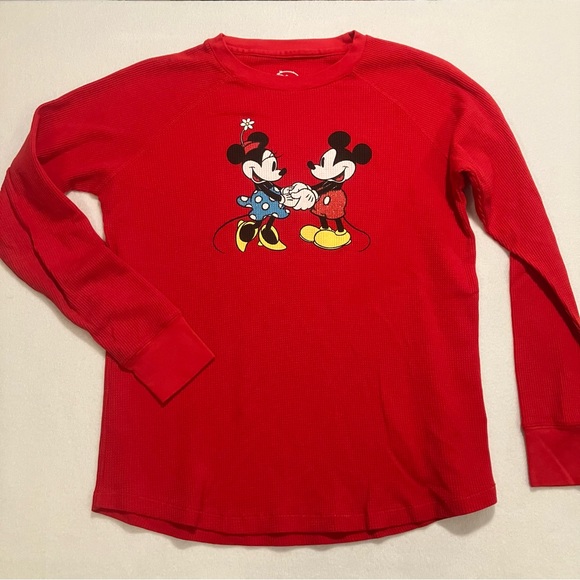 Disney • Top - Picture 1 of 13